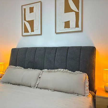 Renovated Apt, 1 Min, Wifi, Ac *