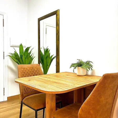 Renovated Apt, 1 Min, Wifi, Ac Кальпе